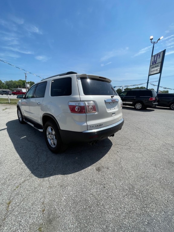 2011 GMC Acadia Image 7
