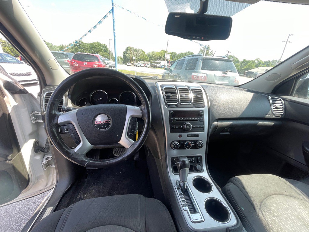 2011 GMC Acadia Image 11