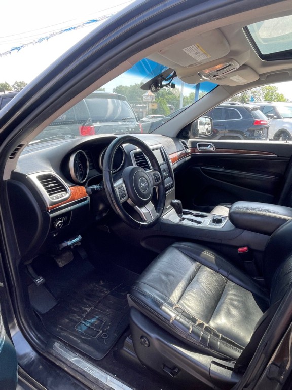 2011 Jeep Grand Cherokee Image 9