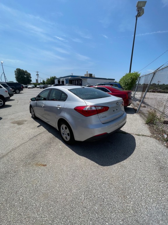 2016 Kia Forte Image 5