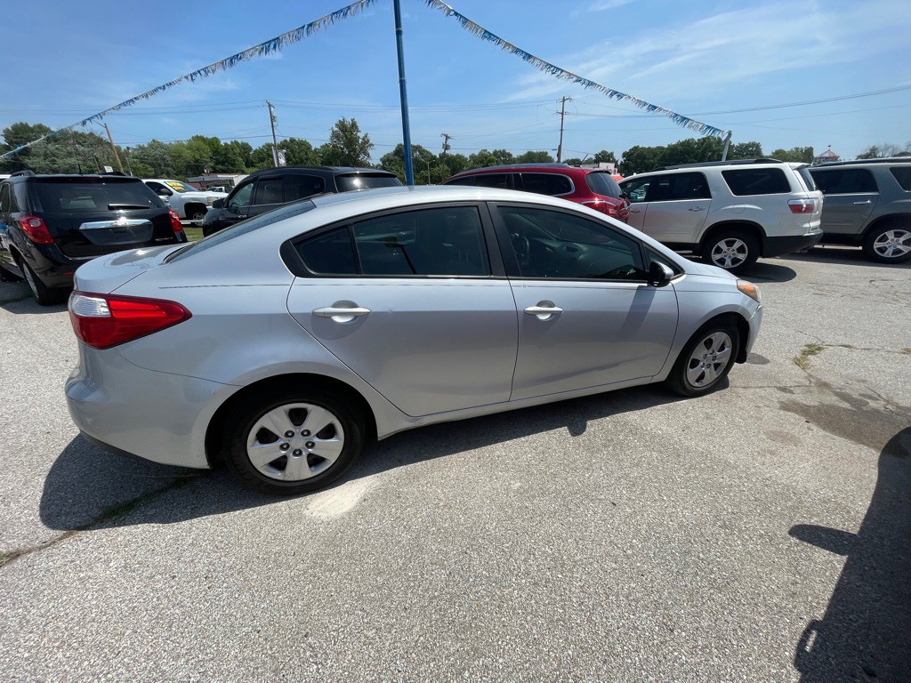 2016 Kia Forte Image 8