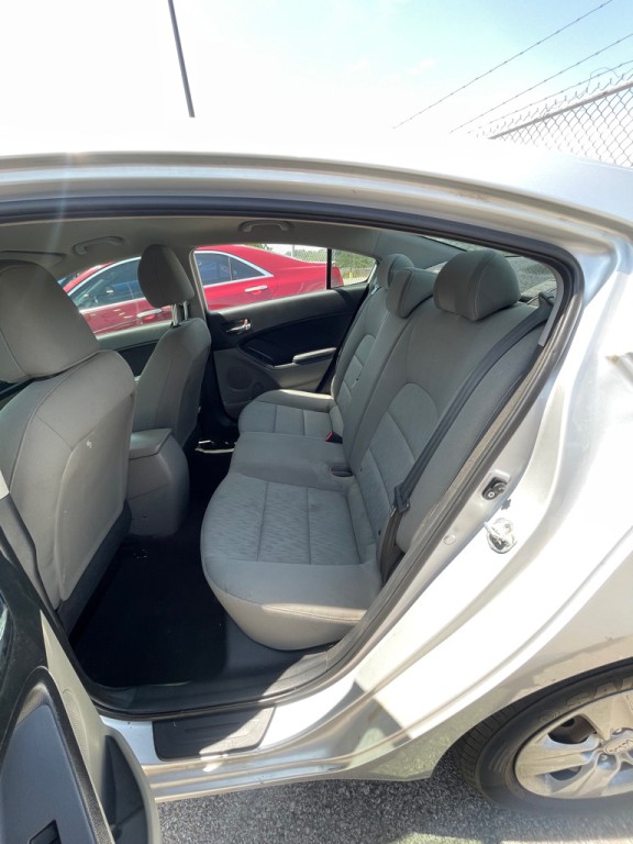 2016 Kia Forte Image 12