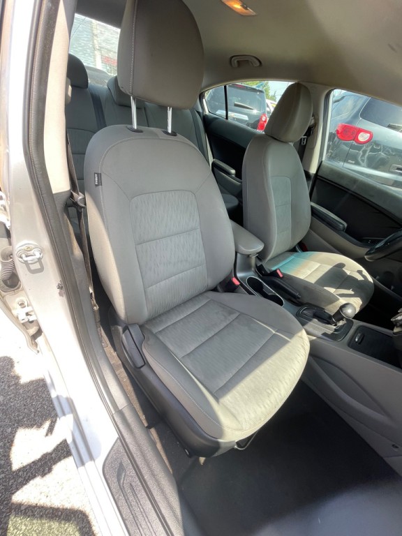 2016 Kia Forte Image 14