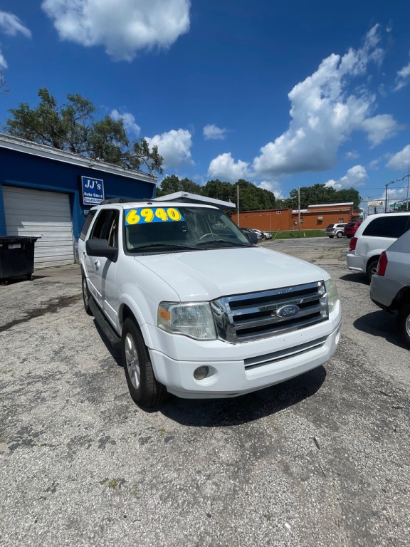 2010 Ford Expedition Image 2