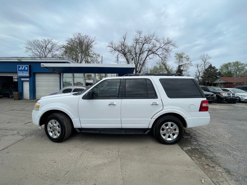 2010 Ford Expedition Image 8