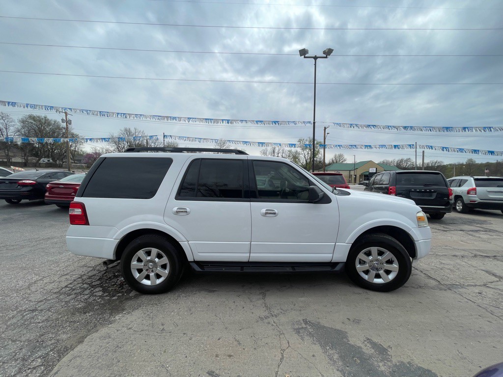 2010 Ford Expedition Image 12