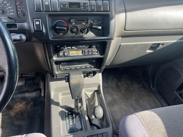 1999 Isuzu Trooper Image 14
