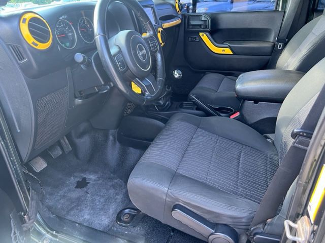 2011 Jeep Wrangler Unlimited Image 12