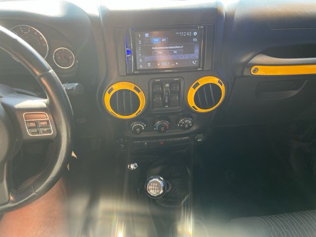 2011 Jeep Wrangler Unlimited Image 17