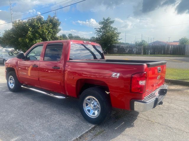 2011 Chevrolet Silverado 1500 Image 3