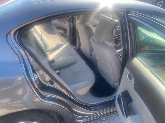 2012 Honda Civic Image 11