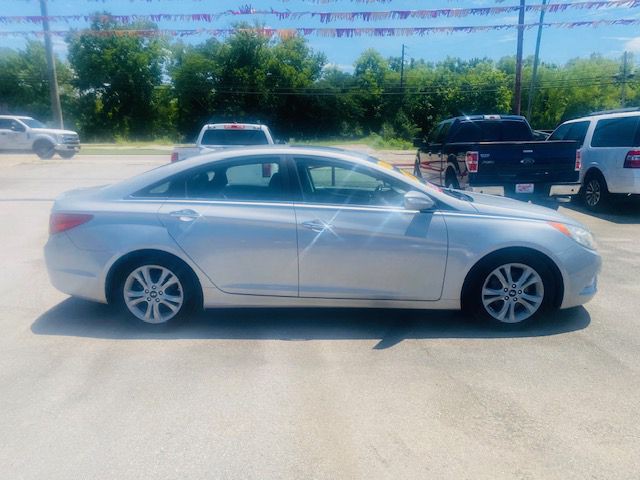 2011 Hyundai Sonata Image 7
