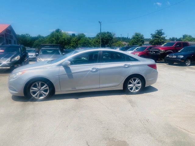 2011 Hyundai Sonata Image 8