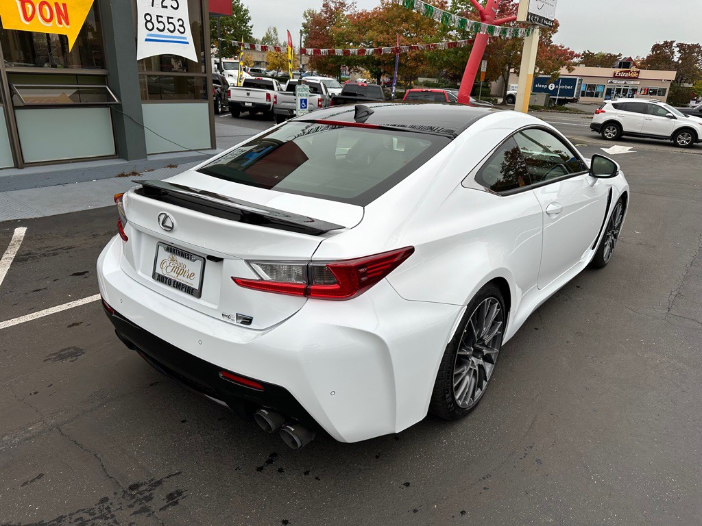 2015 Lexus RC F Image 7