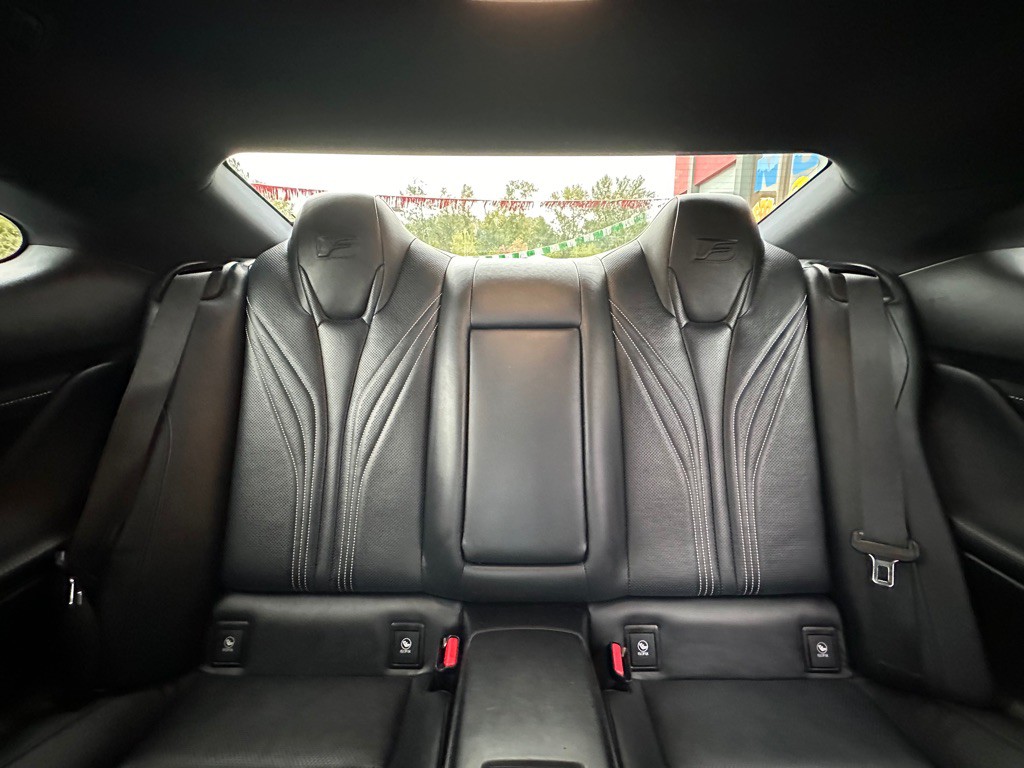 2015 Lexus RC F Image 20