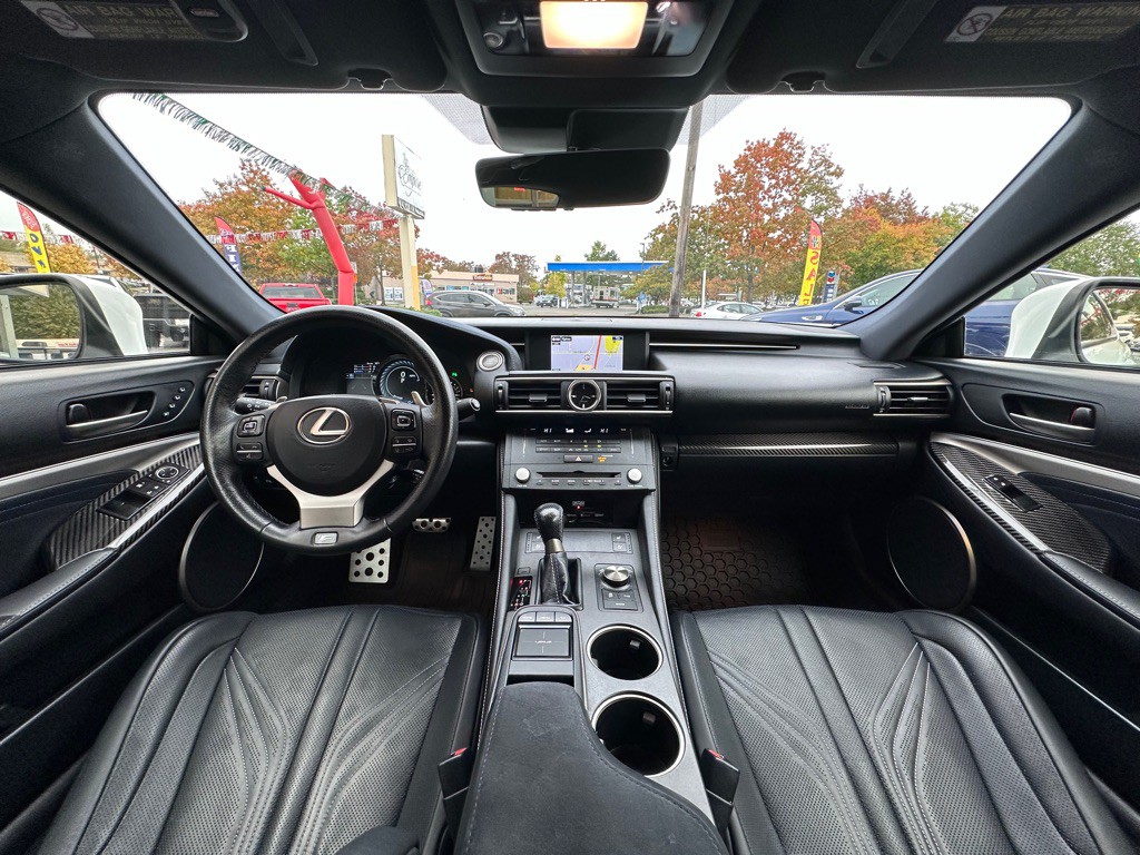 2015 Lexus RC F Image 22