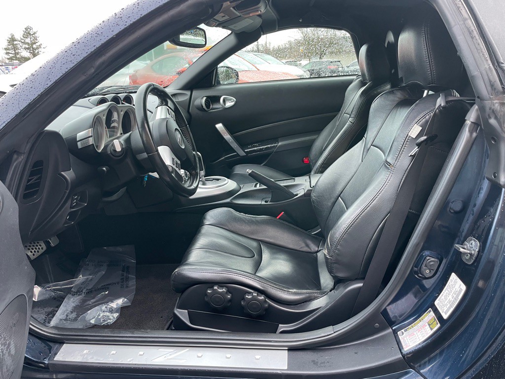 2007 Nissan 350Z Image 4