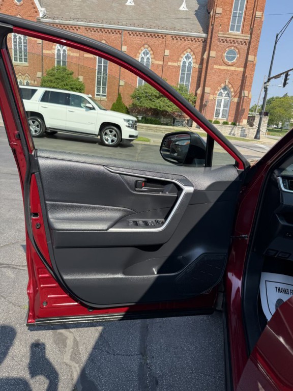 2019 Toyota Rav4 Image 9