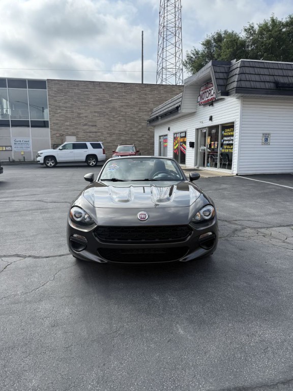 2017 FIAT 124 Spider Image 1