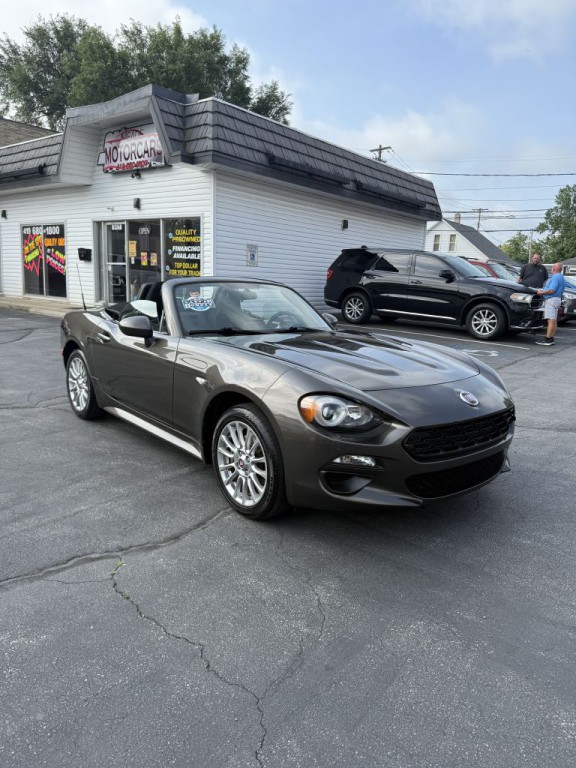 2017 FIAT 124 Spider Image 8