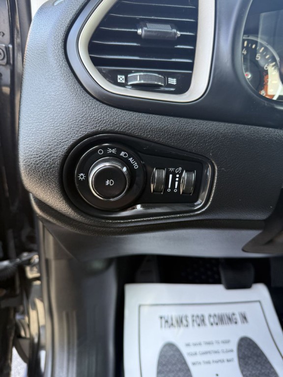 2017 Jeep Renegade Image 11