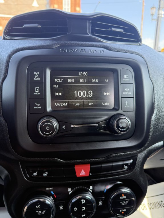 2017 Jeep Renegade Image 18