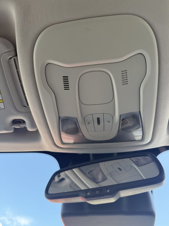 2017 Jeep Renegade Image 20