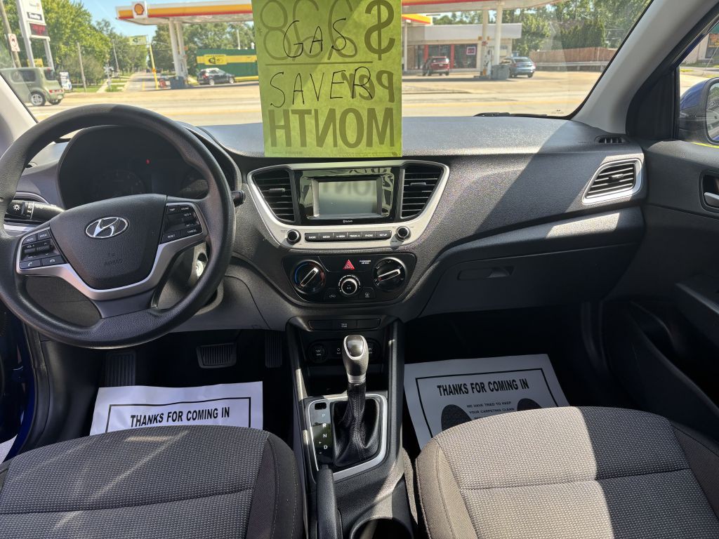 2021 Hyundai Accent Image 13