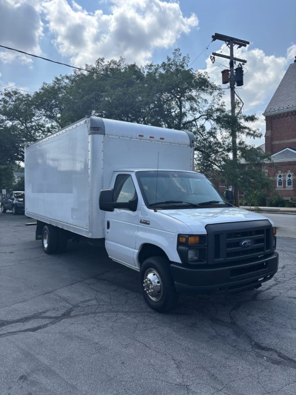 2017 Ford Econoline Image 9