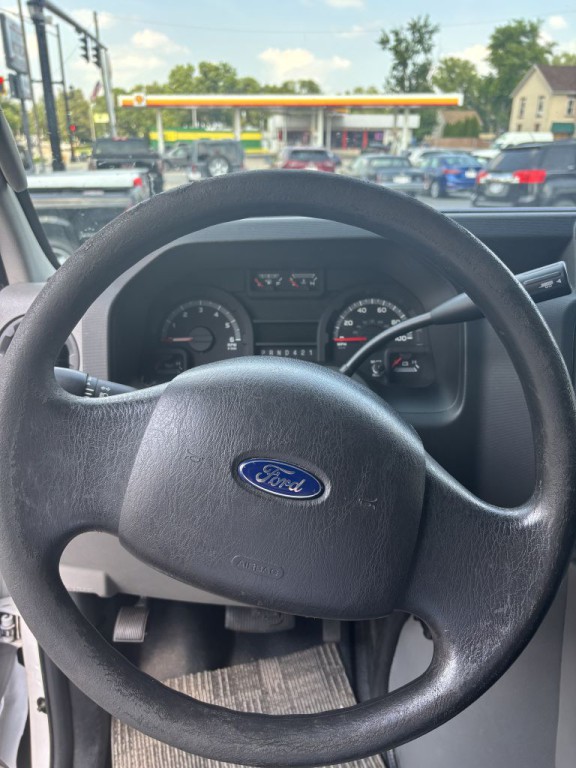 2017 Ford Econoline Image 11
