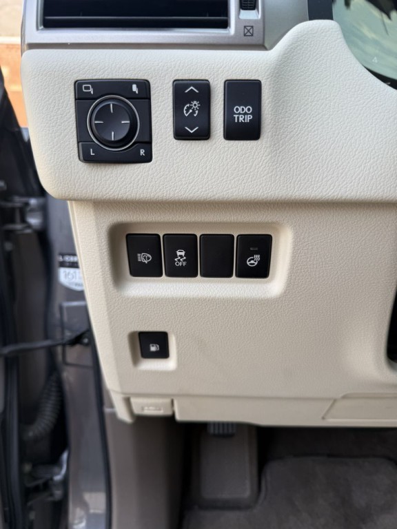 2015 Lexus GX Image 10