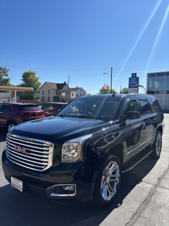 2017 GMC Yukon Image 2