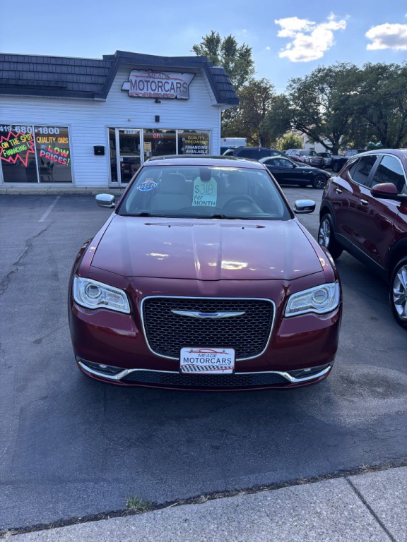 2018 Chrysler 300 Image 1