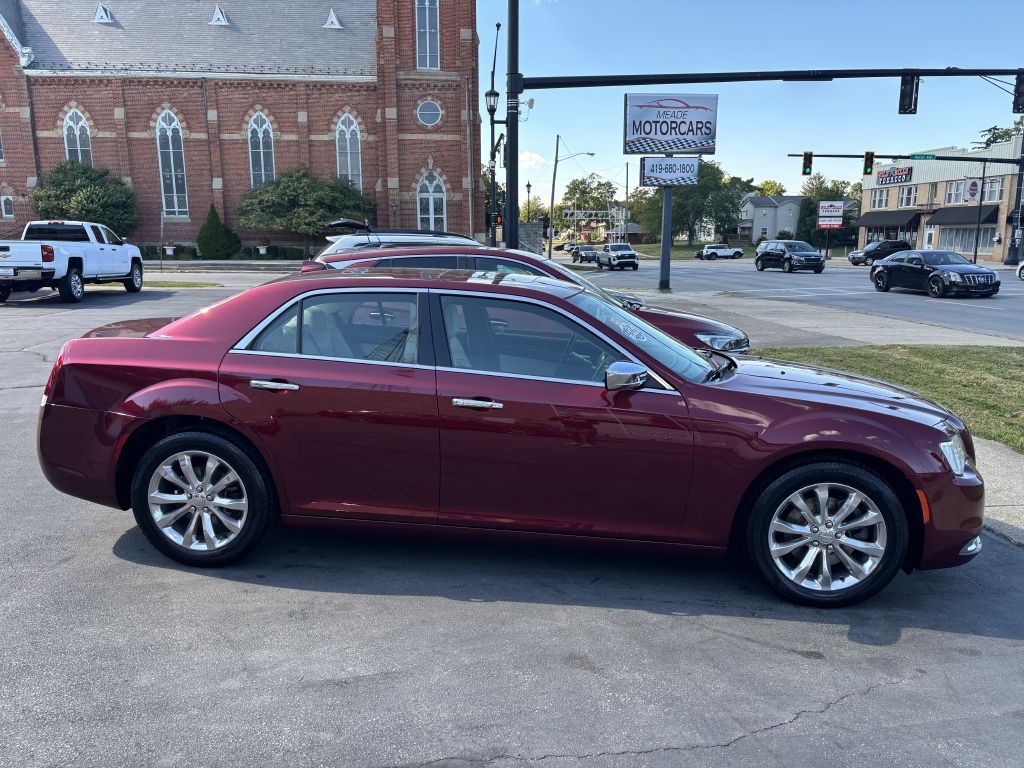 2018 Chrysler 300 Image 4