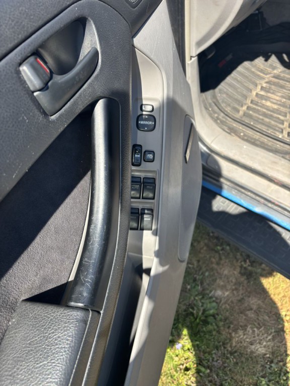 2004 Toyota 4Runner Image 13