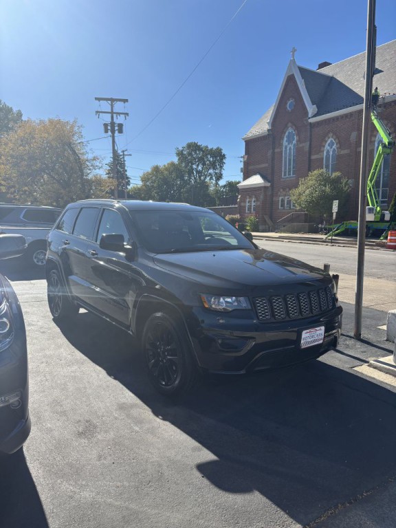 2018 Jeep Grand Cherokee Image 2