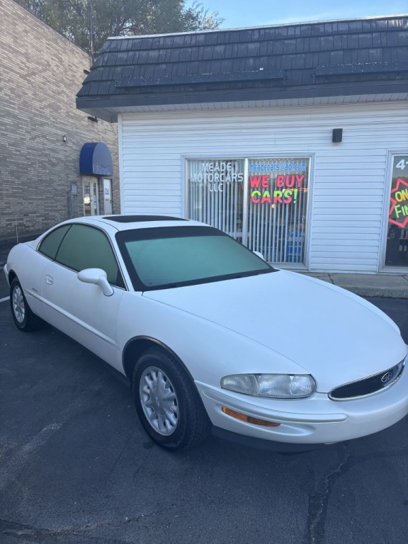 1998 Buick Riviera Image 3