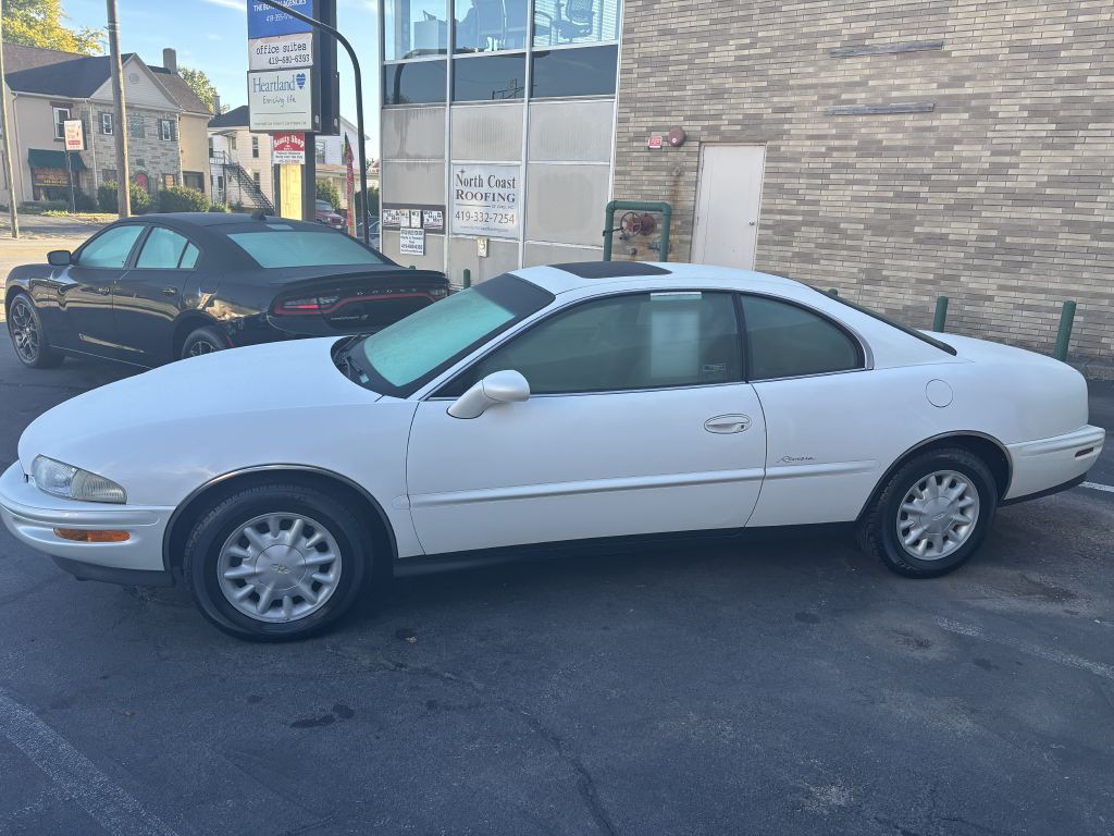 1998 Buick Riviera Image 7