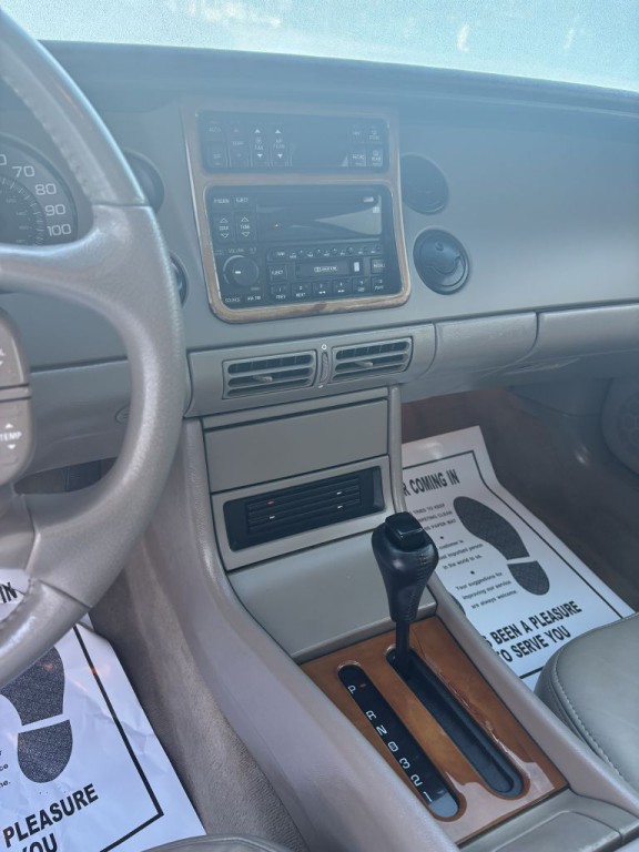 1998 Buick Riviera Image 12