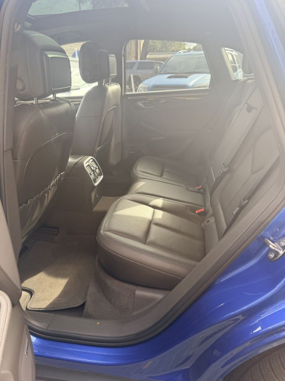 2018 Porsche Macan Image 14