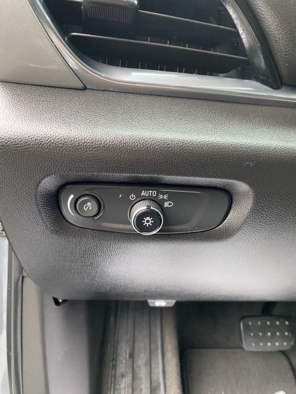 2020 Chevrolet Traverse Image 12