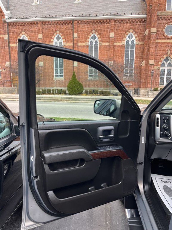 2017 GMC Sierra Image 4