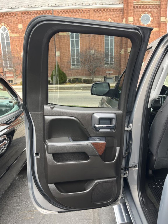 2017 GMC Sierra Image 8