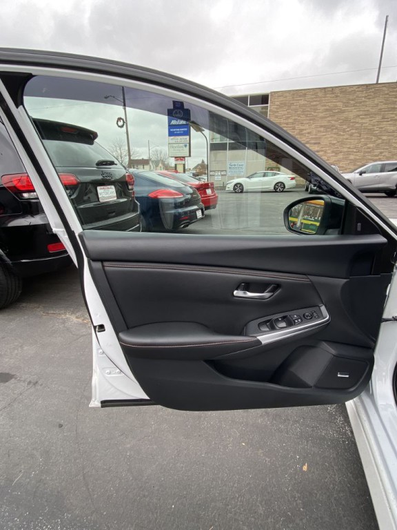 2023 Nissan Sentra Image 5