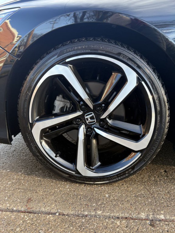 2020 Honda Accord Image 5