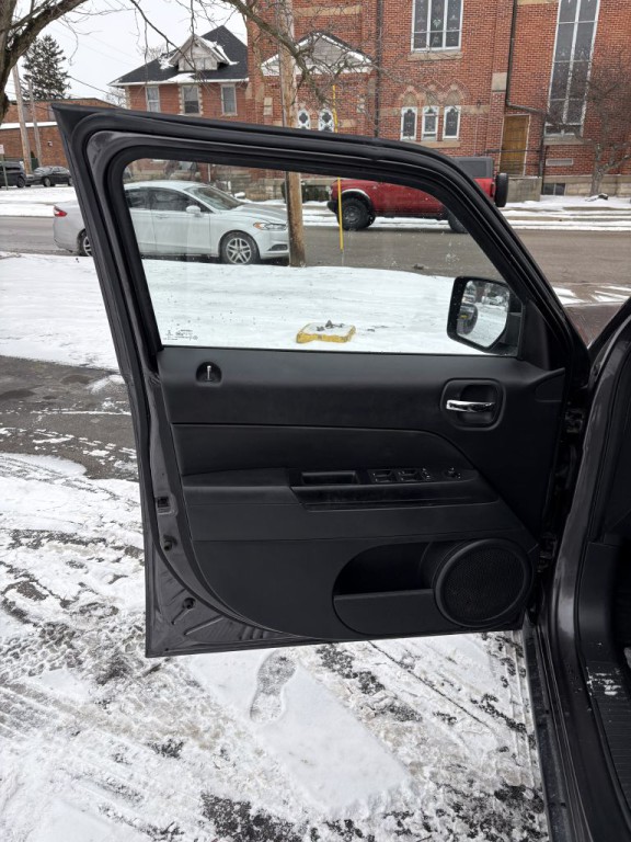 2016 Jeep Patriot Image 6