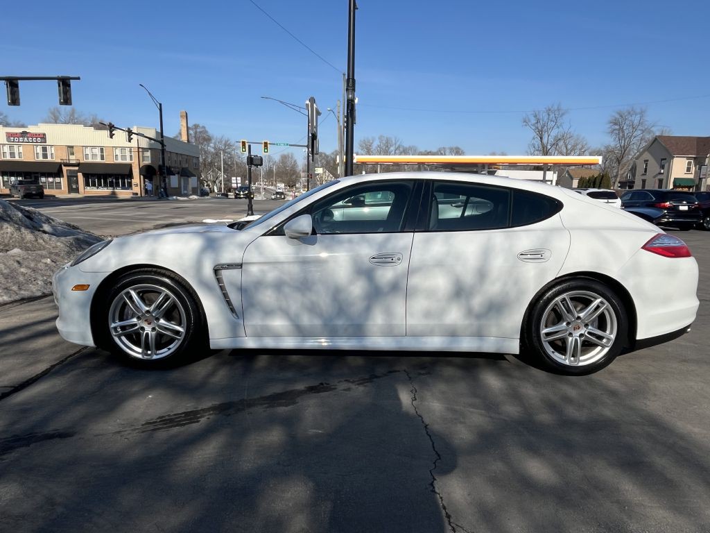 2013 Porsche Panamera Image 3
