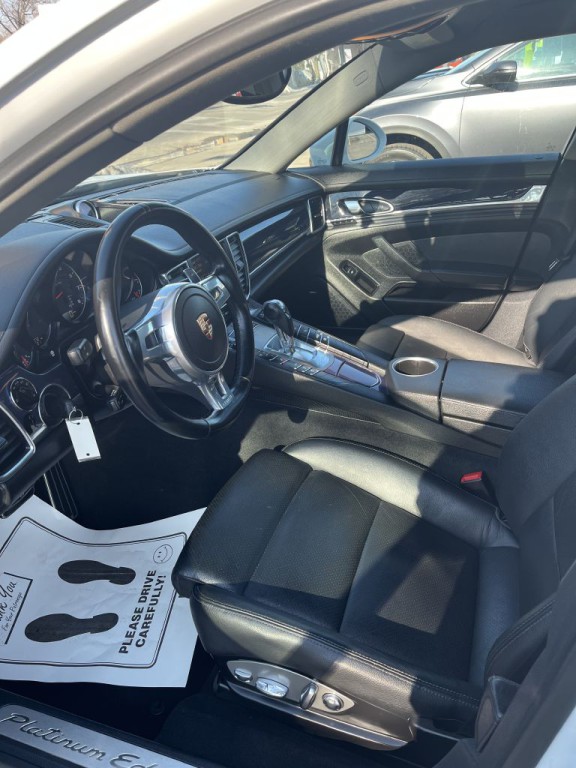 2013 Porsche Panamera Image 8