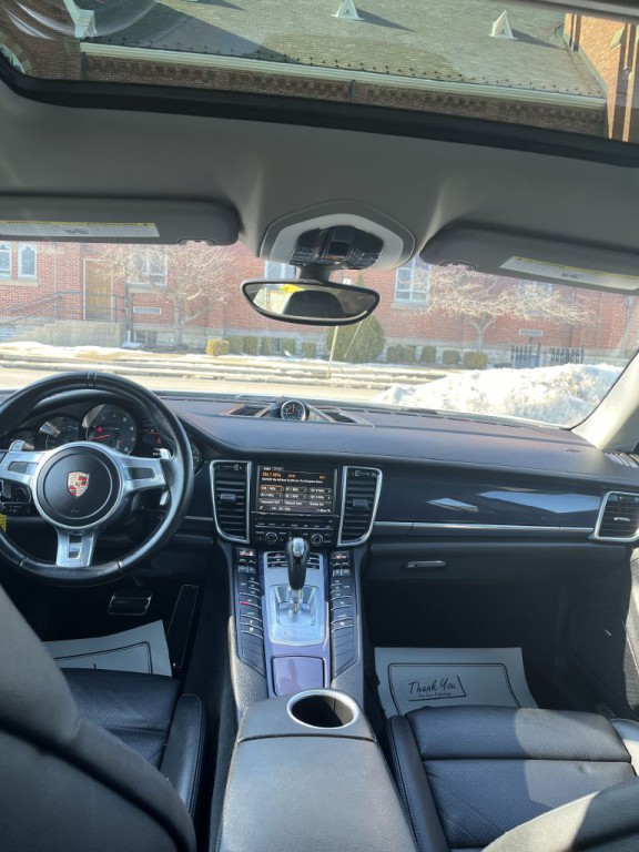 2013 Porsche Panamera Image 12