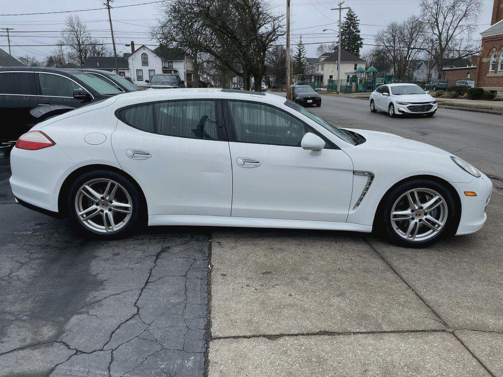 2013 Porsche Panamera Image 5